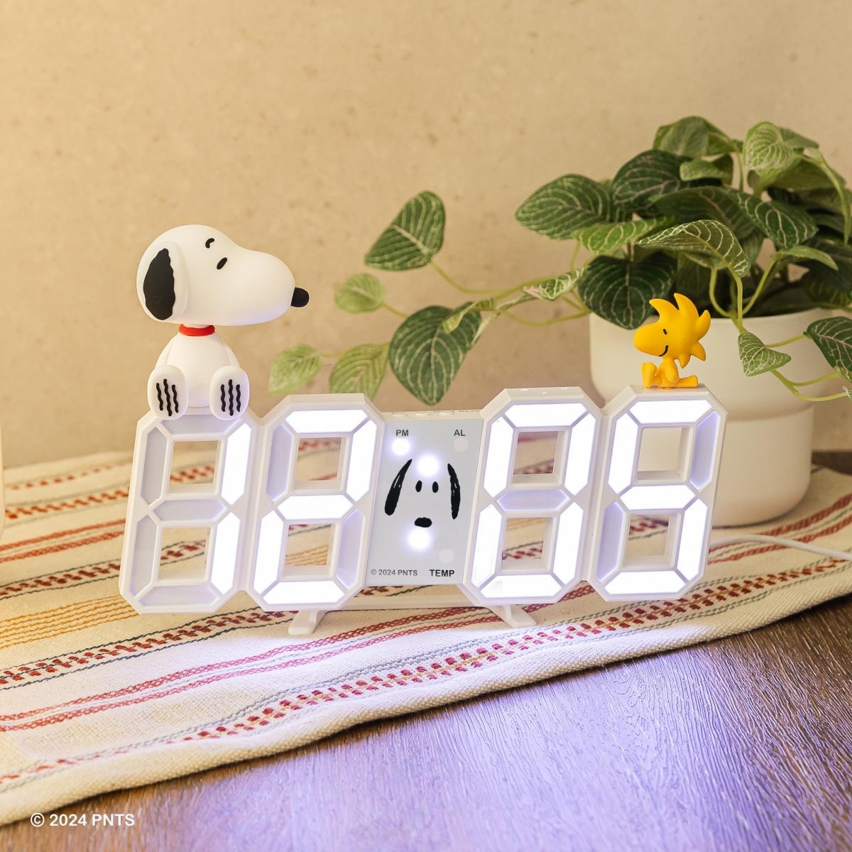 Infothink 史努比系列公仔造型數字電子鐘